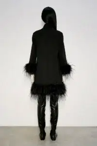 Abito con piume - immagine 2