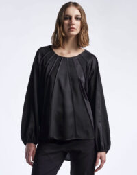 Top in raso tecnico