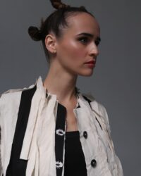 Giacca mezza manica Tadashi con fettucce - immagine 2