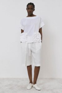TSHIRT MEIMEIJ CON FIORI APPLICATI TASCHE