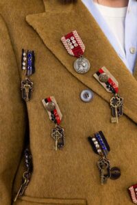 GIACCA FRONT STREET DOPPIO PETTO MULTI PINS - immagine 5