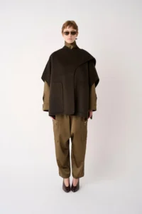 CAPPOTTO CORTO IN LANA CON SCIARPA - immagine 4