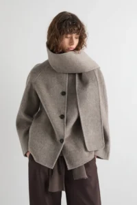 CAPPOTTO CORTO CON COLLO SCIARPA MEIMEIJ - immagine 3
