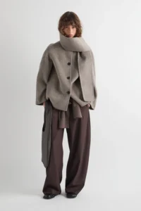 CAPPOTTO CORTO CON COLLO SCIARPA MEIMEIJ